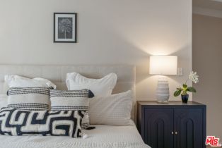 Single Family Residence, 3564 Summerfield dr, Sherman Oaks, CA 91423 - 24