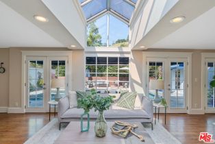 Single Family Residence, 3564 Summerfield dr, Sherman Oaks, CA 91423 - 5