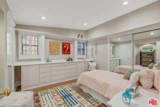 Single Family Residence, 3564 Summerfield dr, Sherman Oaks, CA 91423 - 30