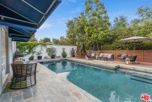 Single Family Residence, 3564 Summerfield dr, Sherman Oaks, CA 91423 - 37