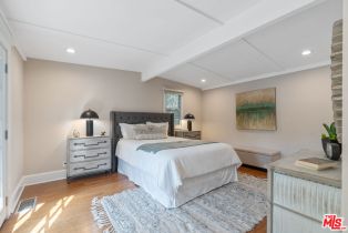 Single Family Residence, 3564 Summerfield dr, Sherman Oaks, CA 91423 - 27