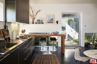 Single Family Residence, 1201 CABRILLO ave, Venice, CA 90291 - 5