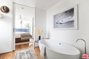 Single Family Residence, 1201 CABRILLO ave, Venice, CA 90291 - 12