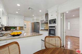 Single Family Residence, 3924 Woodfield dr, Sherman Oaks, CA 91403 - 13