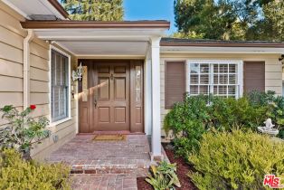 Single Family Residence, 3924 Woodfield dr, Sherman Oaks, CA 91403 - 3