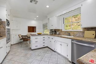 Single Family Residence, 3924 Woodfield dr, Sherman Oaks, CA 91403 - 10