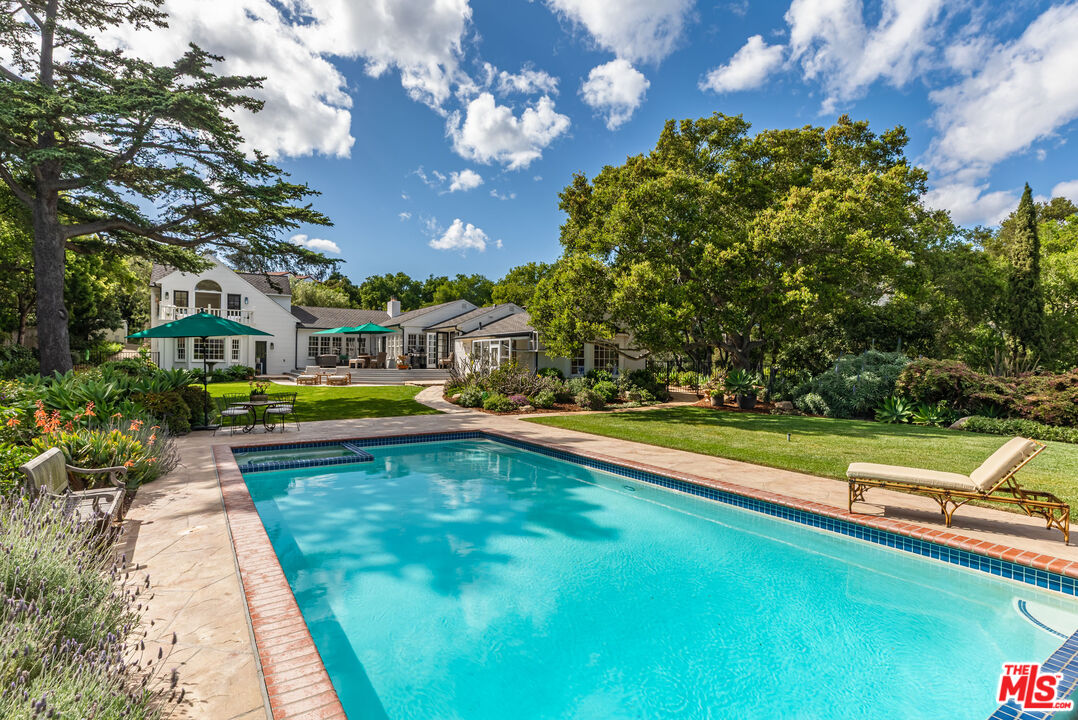 Single Family Residence, 935 Arcady rd, Santa Barbara, CA 93108 - 1