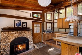 Single Family Residence, 10012 Charter Oak ln, Beverly Hills, CA 90210 - 4