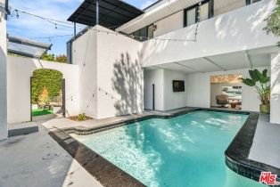 , 9011 Rosewood ave, West Hollywood , CA 90048 - 4