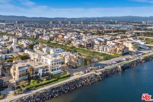Condominium, 5515   Pacific Ave, Marina Del Rey, CA  Marina Del Rey, CA 90292