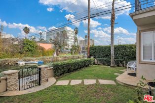 Residential Income, 3000 Grand Canal, Venice, CA 90291 - 8