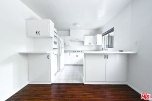 , 1868 10th st, Santa Monica, CA 90404 - 4