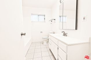 , 1868 10th st, Santa Monica, CA 90404 - 11