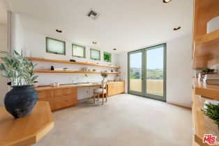 Single Family Residence, 1058 Vista Grande dr, Pacific Palisades, CA 90272 - 45