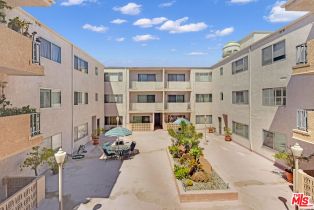 Condominium, 12955 Riverside dr, Sherman Oaks, CA 91423 - 24