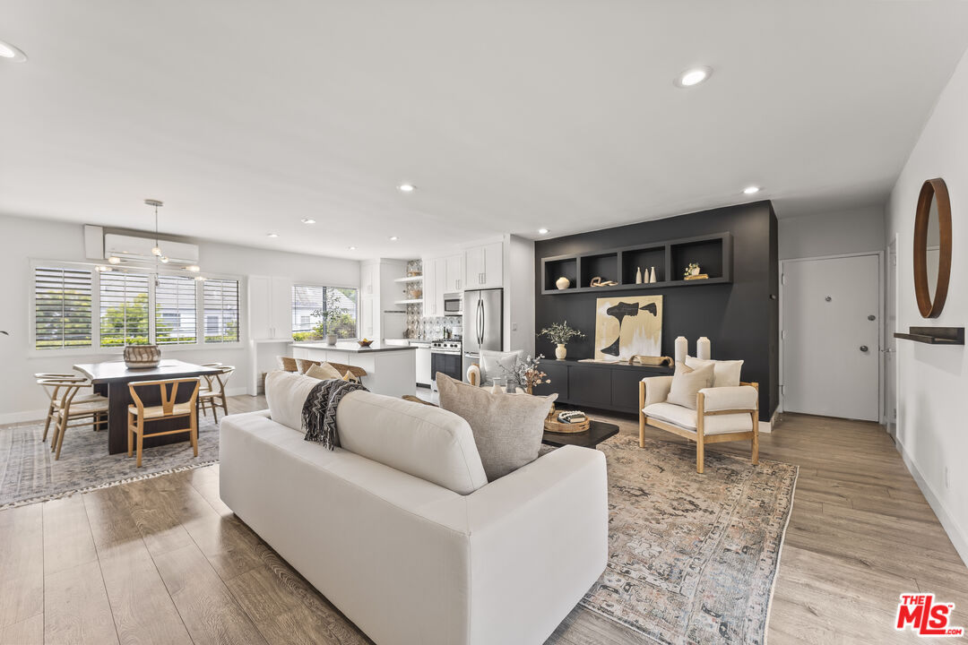 Condominium, 1233 Laurel ave, West Hollywood , CA 90046 - 1