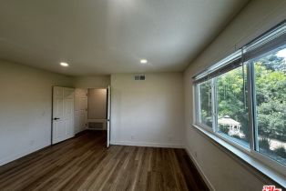 Single Family Residence, 19555 Oxnard st, Tarzana, CA 91356 - 29