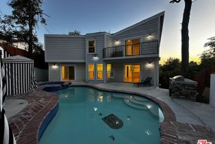 Single Family Residence, 19555 Oxnard st, Tarzana, CA 91356 - 2