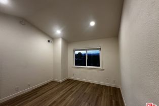 Single Family Residence, 19555 Oxnard st, Tarzana, CA 91356 - 41