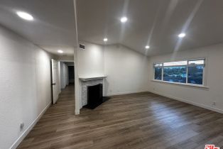 Single Family Residence, 19555 Oxnard st, Tarzana, CA 91356 - 42