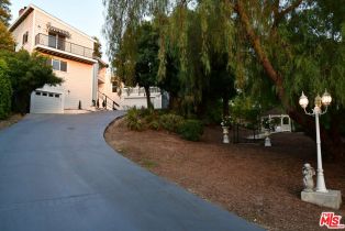 Single Family Residence, 19555 Oxnard st, Tarzana, CA 91356 - 52