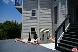 Single Family Residence, 19555 Oxnard st, Tarzana, CA 91356 - 12