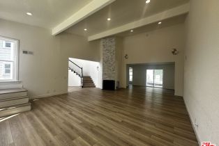 Single Family Residence, 19555 Oxnard st, Tarzana, CA 91356 - 18