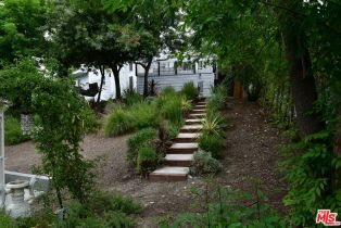 Single Family Residence, 19555 Oxnard st, Tarzana, CA 91356 - 51