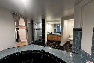 Single Family Residence, 19555 Oxnard st, Tarzana, CA 91356 - 48