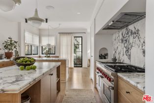 Single Family Residence, 5201 Via Donte, Venice, CA 90292 - 13