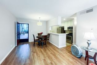 Condominium, 18645 Hatteras st, Tarzana, CA 91356 - 3