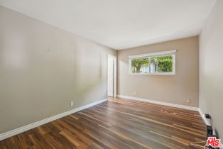 Condominium, 18611 Collins st, Tarzana, CA 91356 - 12