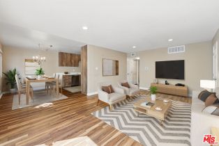 Condominium, 18611   Collins St, CA  , CA 91356