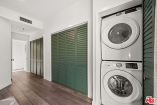 , 245 Main st, Venice, CA 90291 - 10