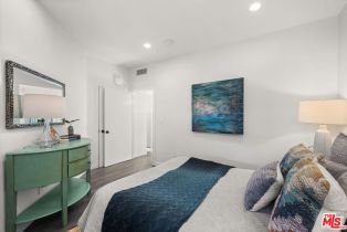 , 245 Main st, Venice, CA 90291 - 14