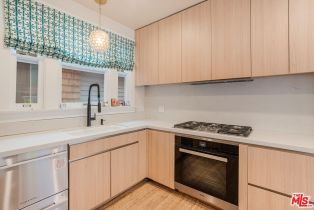 , 34 Park ave, Venice, CA 90291 - 5