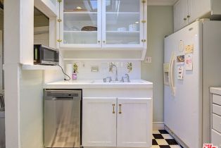 Residential Income, 1208 Cabrillo ave, Venice, CA 90291 - 6