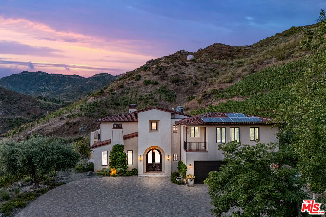 Single Family Residence, 33330 Hassted dr, Malibu, CA 90265 - 1