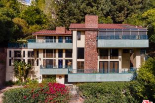 Single Family Residence, 1242   Angelo Dr, Beverly Hills, CA  Beverly Hills, CA 90210