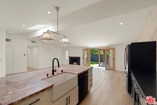 , 5444 Cromer pl, Woodland Hills, CA 91367 - 7