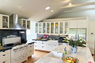 , 260 Entrada dr, Santa Monica, CA 90402 - 5