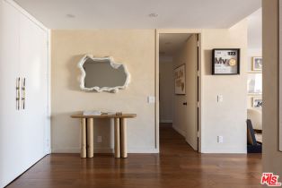 Condominium, 211 Spalding dr, Beverly Hills, CA 90212 - 2