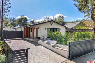 Single Family Residence, 22126   De La Osa St, Woodland Hills, CA  Woodland Hills, CA 91364