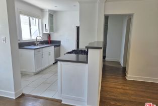 , 138 San Vicente blvd, Santa Monica, CA 90402 - 7