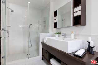 Single Family Residence, 8616 Sherwood dr, West Hollywood , CA 90069 - 13