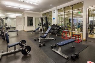 , 1041 Glendon ave, Westwood, CA 90024 - 14