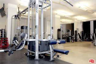 , 1041 Glendon ave, Westwood, CA 90024 - 10