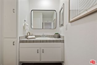 Condominium, 9005 Cynthia st, West Hollywood , CA 90069 - 9