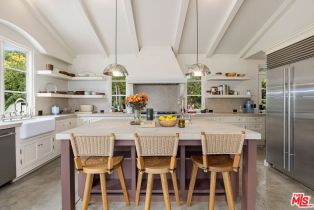 Single Family Residence, 765 Ranch ln, Pacific Palisades, CA 90272 - 5