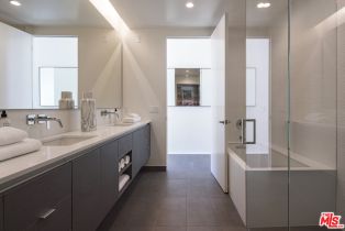 , 935 San Vicente blvd, West Hollywood , CA 90069 - 9